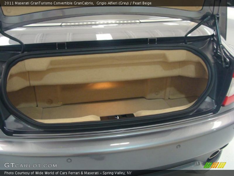 Grigio Alfieri (Grey) / Pearl Beige 2011 Maserati GranTurismo Convertible GranCabrio