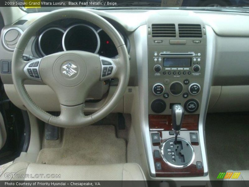 Dashboard of 2009 Grand Vitara Luxury
