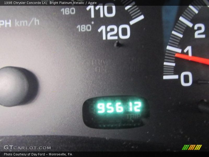 Bright Platinum Metallic / Agate 1998 Chrysler Concorde LXi
