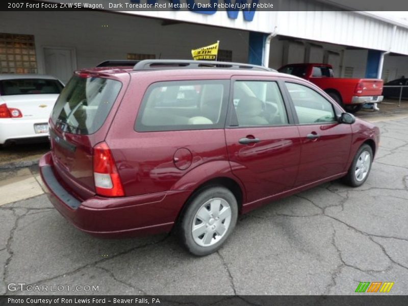 Dark Toreador Red Metallic / Dark Pebble/Light Pebble 2007 Ford Focus ZXW SE Wagon