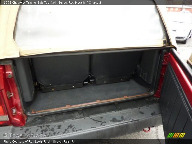 Sunset Red Metallic / Charcoal 1998 Chevrolet Tracker Soft Top 4x4