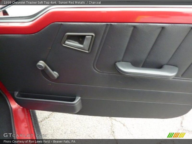 Door Panel of 1998 Tracker Soft Top 4x4