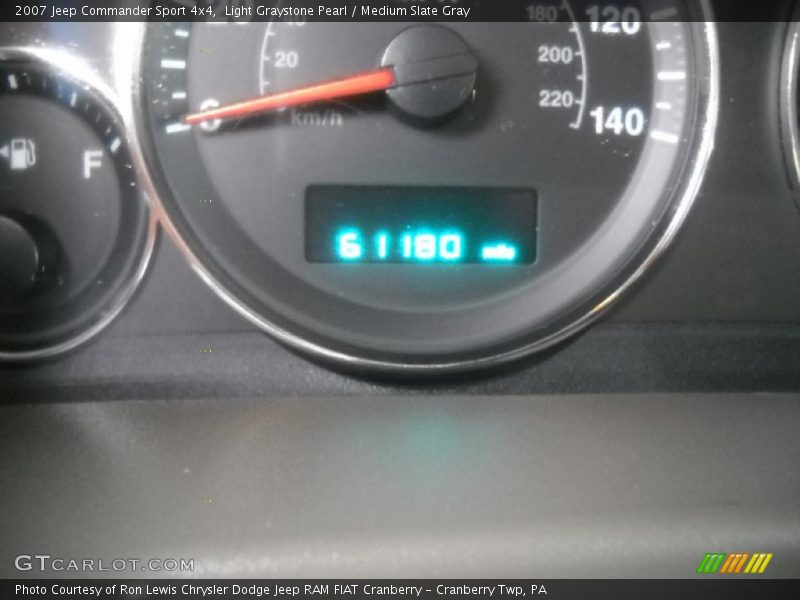 Light Graystone Pearl / Medium Slate Gray 2007 Jeep Commander Sport 4x4