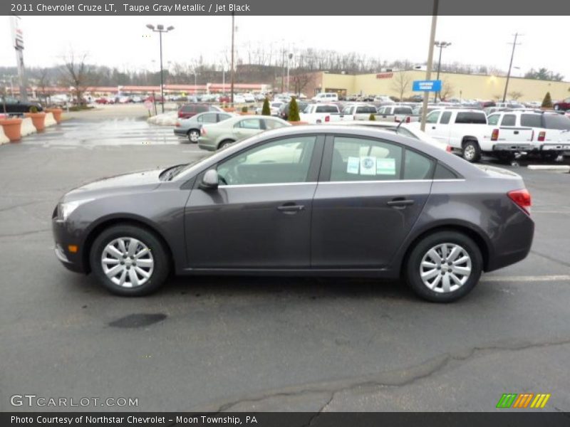 Taupe Gray Metallic / Jet Black 2011 Chevrolet Cruze LT