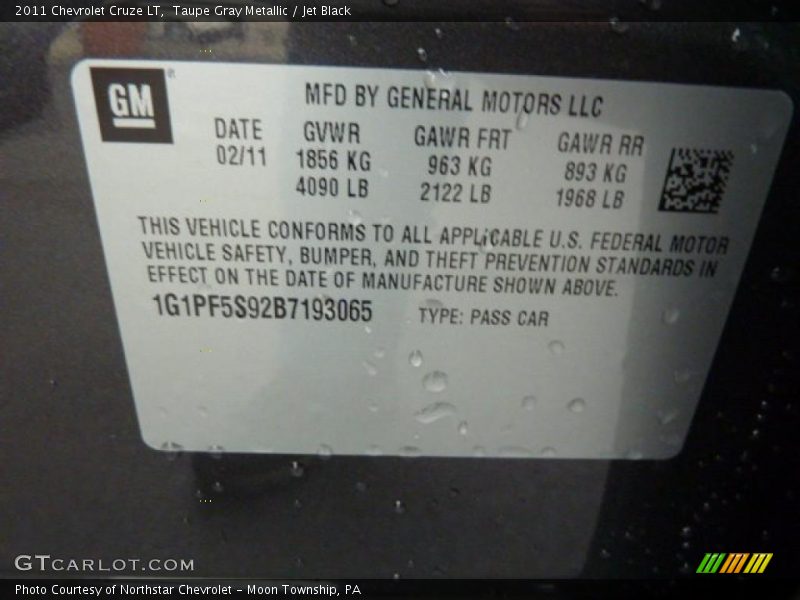 Taupe Gray Metallic / Jet Black 2011 Chevrolet Cruze LT