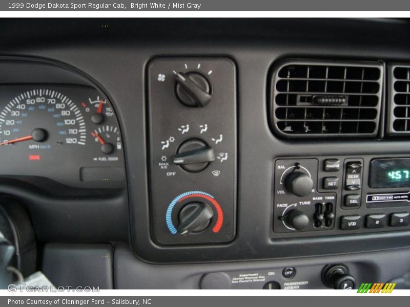 Controls of 1999 Dakota Sport Regular Cab