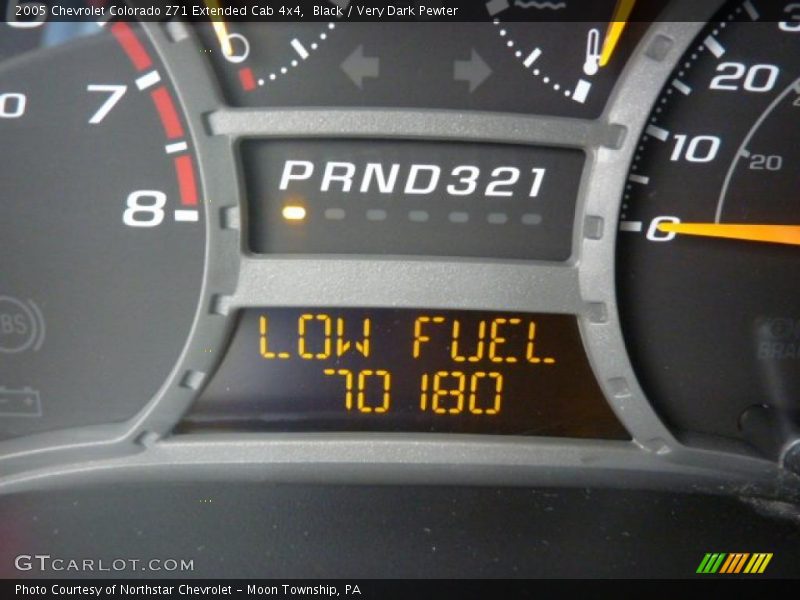 Black / Very Dark Pewter 2005 Chevrolet Colorado Z71 Extended Cab 4x4