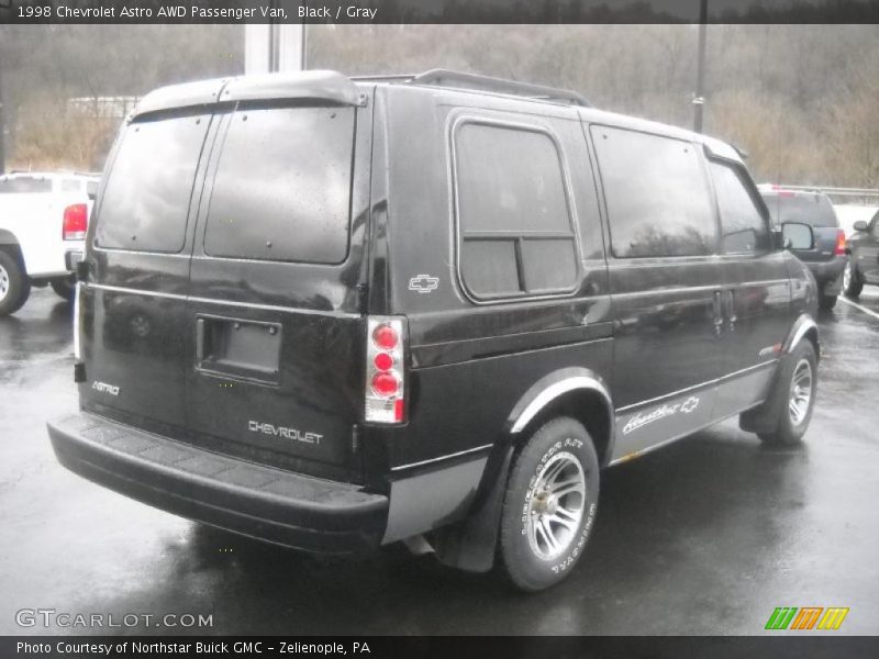  1998 Astro AWD Passenger Van Black