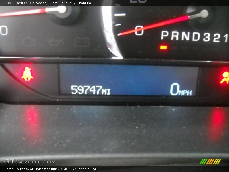 Light Platinum / Titanium 2007 Cadillac DTS Sedan
