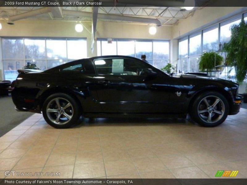 Black / Dark Charcoal 2009 Ford Mustang GT Coupe