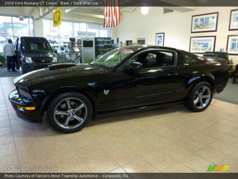 Black / Dark Charcoal 2009 Ford Mustang GT Coupe