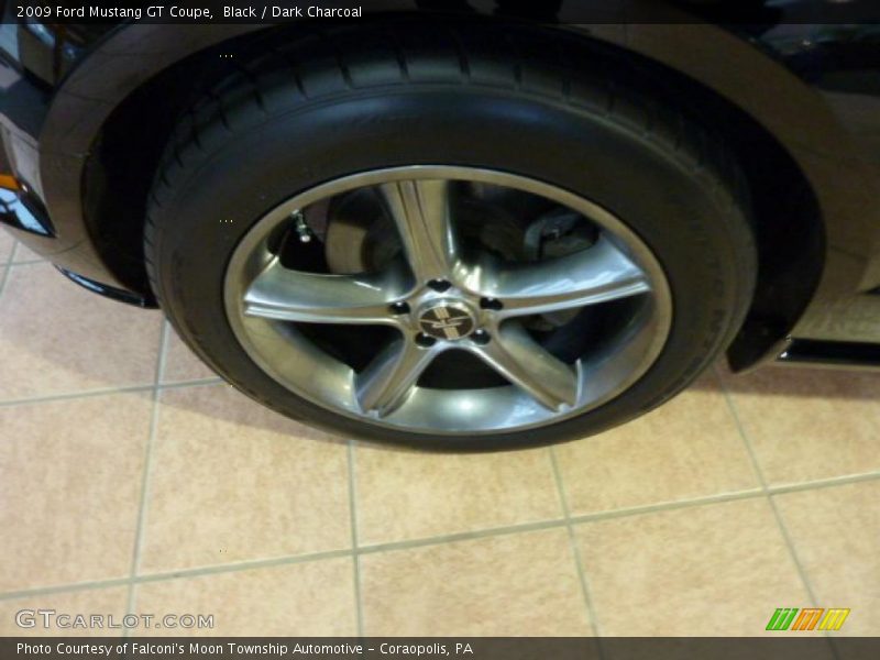 Black / Dark Charcoal 2009 Ford Mustang GT Coupe