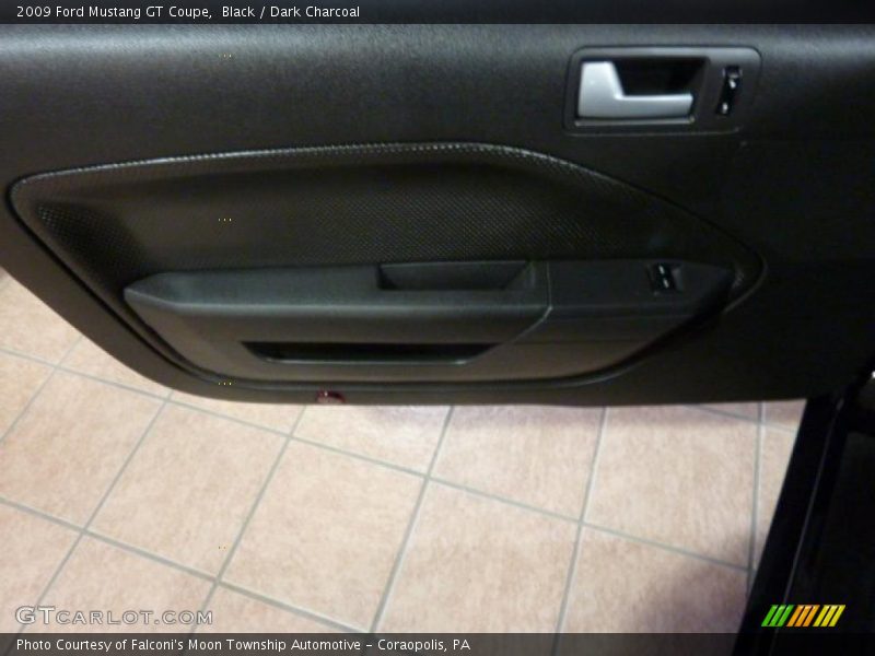 Black / Dark Charcoal 2009 Ford Mustang GT Coupe