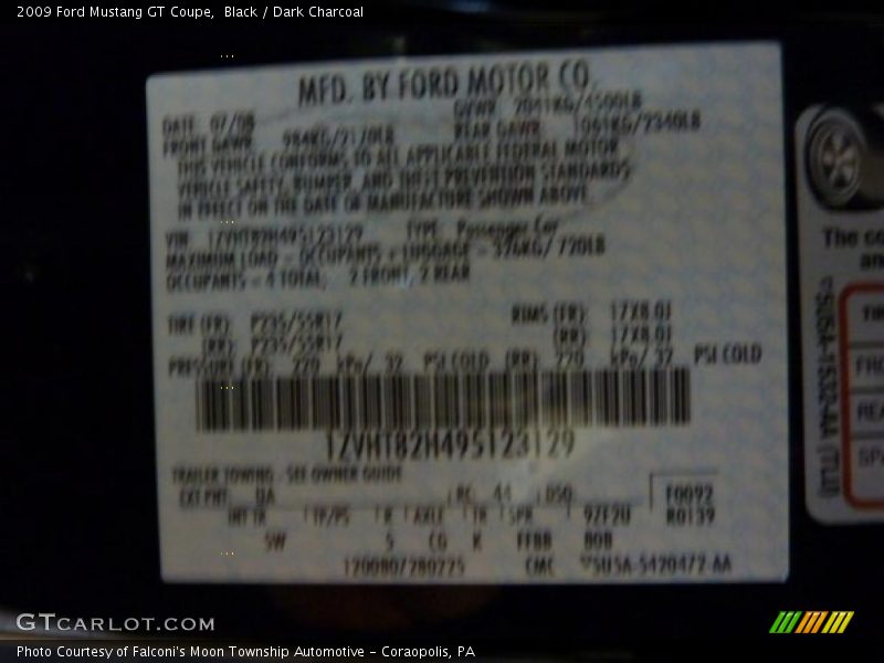 Black / Dark Charcoal 2009 Ford Mustang GT Coupe