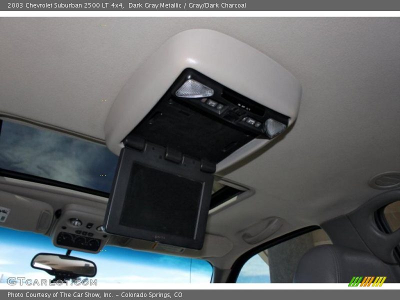 Dark Gray Metallic / Gray/Dark Charcoal 2003 Chevrolet Suburban 2500 LT 4x4