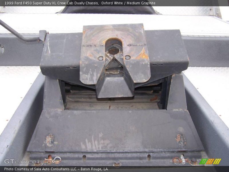 Oxford White / Medium Graphite 1999 Ford F450 Super Duty XL Crew Cab Dually Chassis