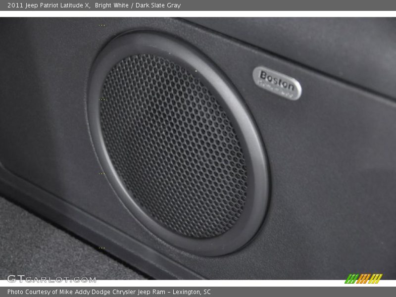 Bright White / Dark Slate Gray 2011 Jeep Patriot Latitude X