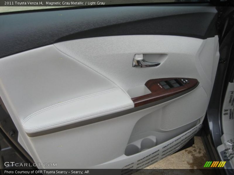 Door Panel of 2011 Venza I4