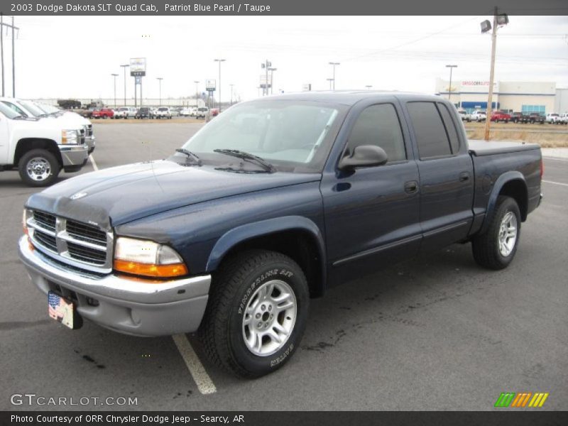 Front 3/4 View of 2003 Dakota SLT Quad Cab