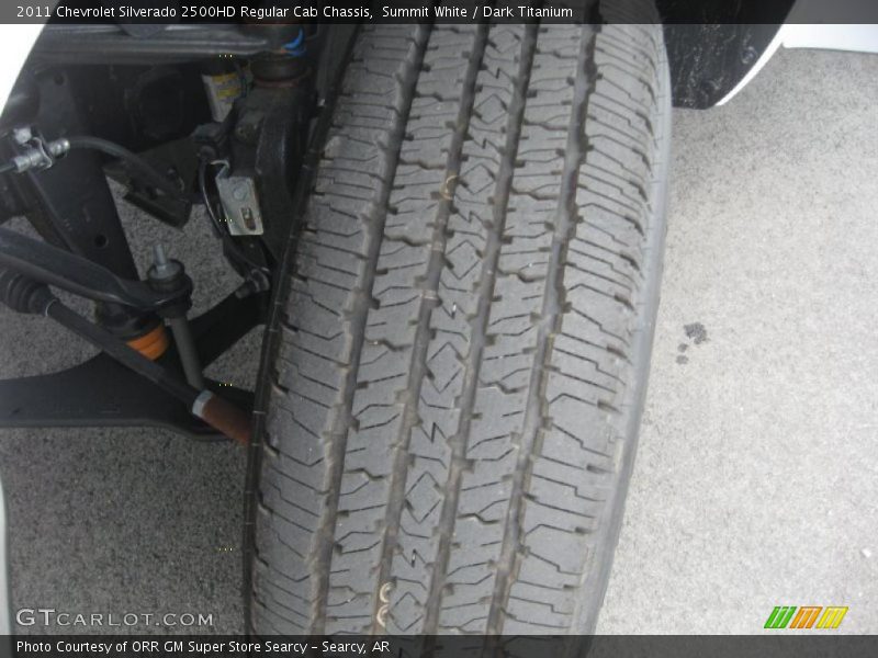 Summit White / Dark Titanium 2011 Chevrolet Silverado 2500HD Regular Cab Chassis