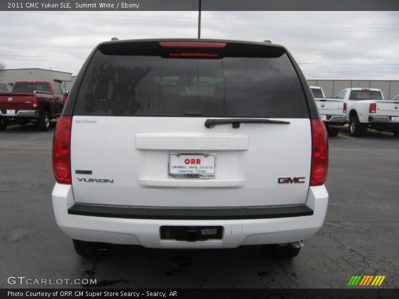 Summit White / Ebony 2011 GMC Yukon SLE