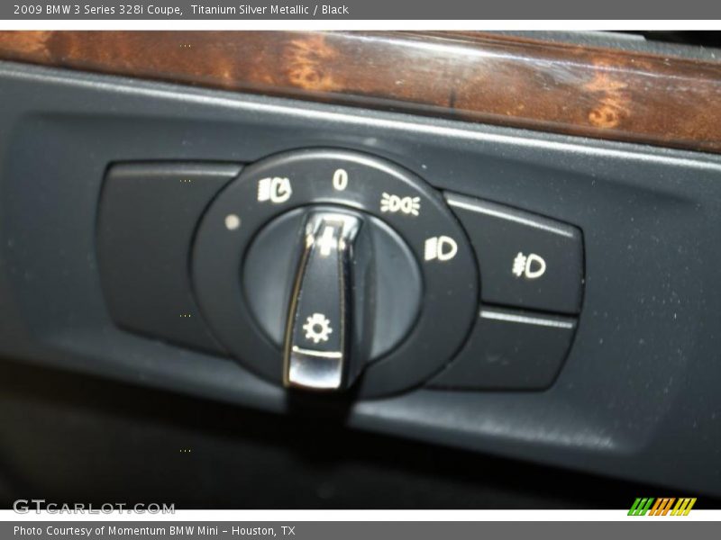 Controls of 2009 3 Series 328i Coupe