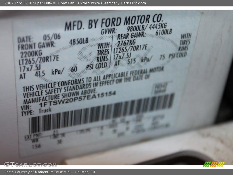 Oxford White Clearcoat / Dark Flint cloth 2007 Ford F250 Super Duty XL Crew Cab