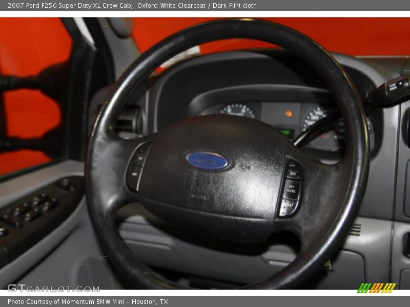 Oxford White Clearcoat / Dark Flint cloth 2007 Ford F250 Super Duty XL Crew Cab