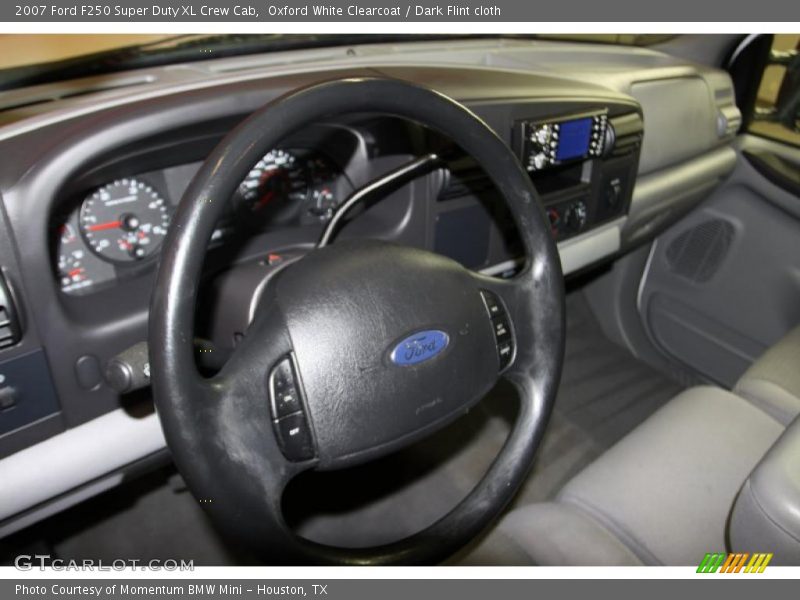 Oxford White Clearcoat / Dark Flint cloth 2007 Ford F250 Super Duty XL Crew Cab