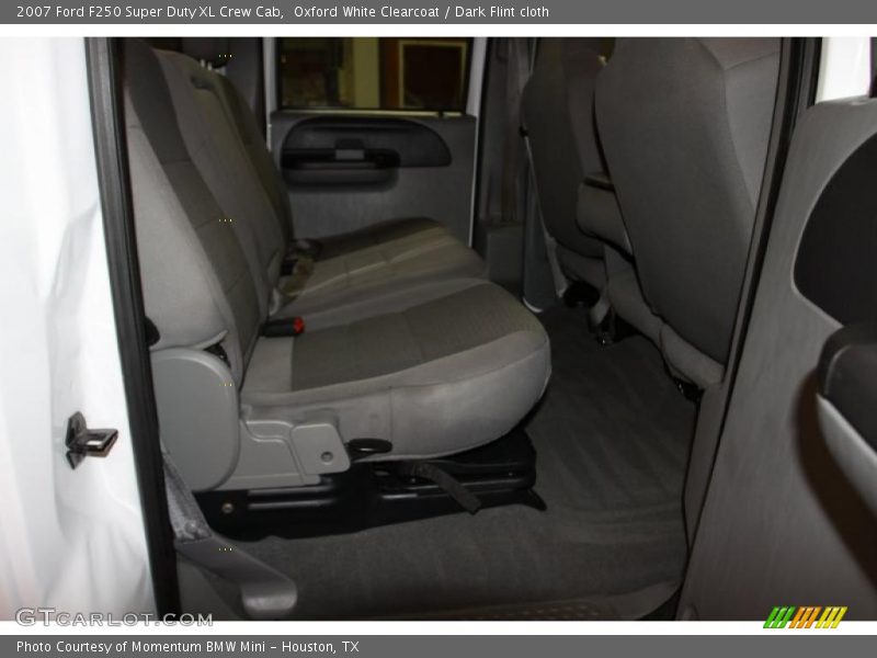 Oxford White Clearcoat / Dark Flint cloth 2007 Ford F250 Super Duty XL Crew Cab