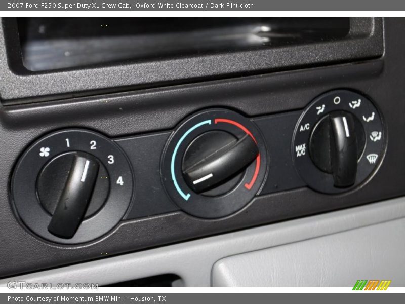 Controls of 2007 F250 Super Duty XL Crew Cab