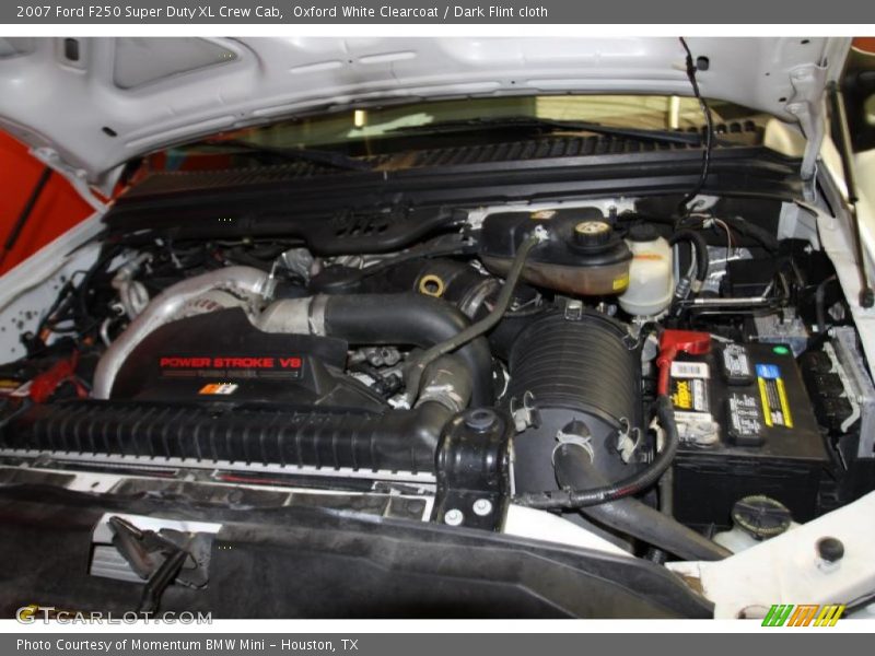 Oxford White Clearcoat / Dark Flint cloth 2007 Ford F250 Super Duty XL Crew Cab