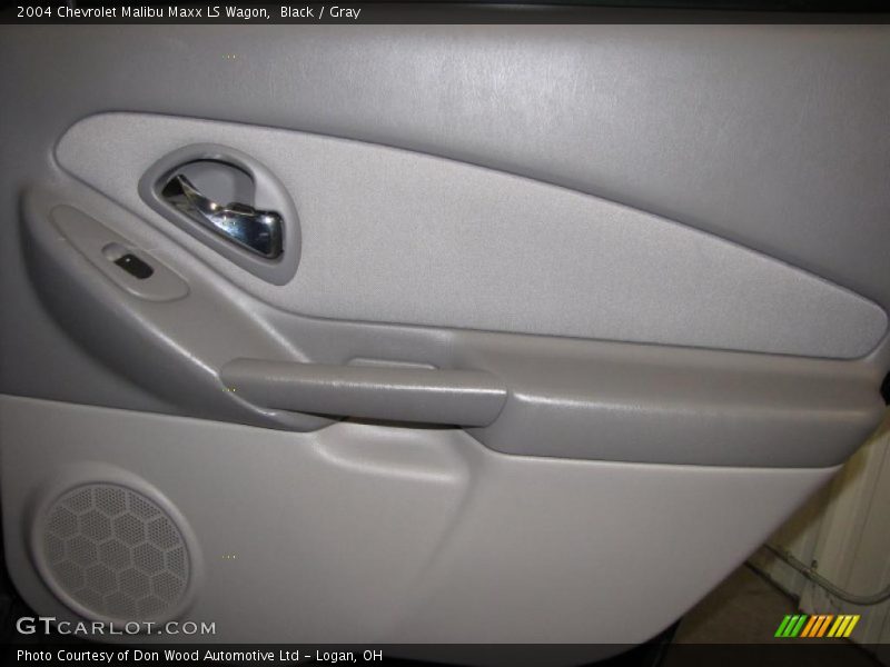 Black / Gray 2004 Chevrolet Malibu Maxx LS Wagon