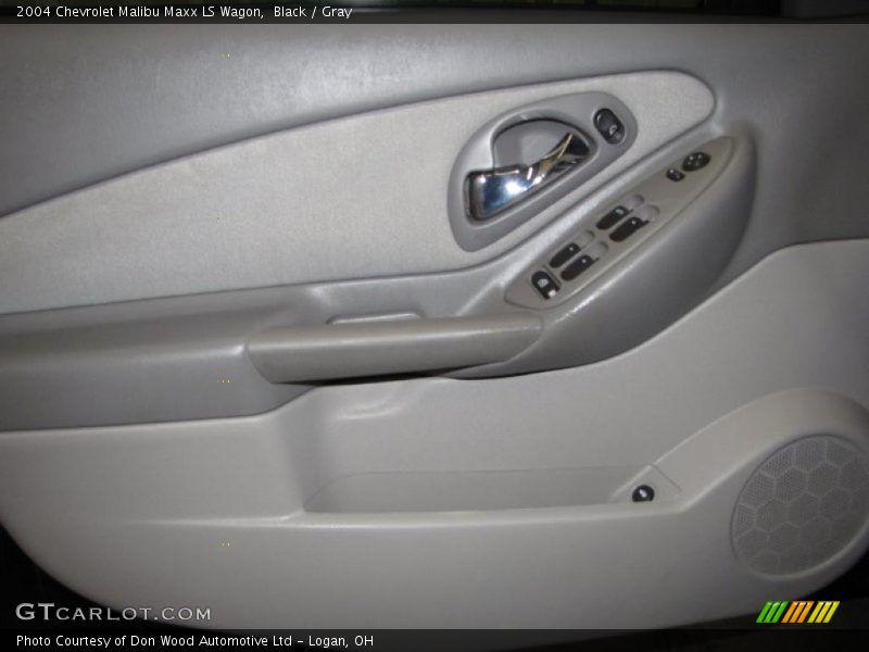 Black / Gray 2004 Chevrolet Malibu Maxx LS Wagon