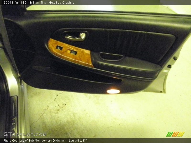 Brilliant Silver Metallic / Graphite 2004 Infiniti I 35