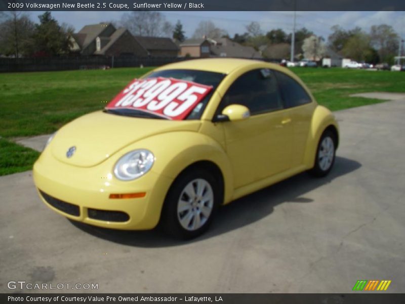 Sunflower Yellow / Black 2009 Volkswagen New Beetle 2.5 Coupe