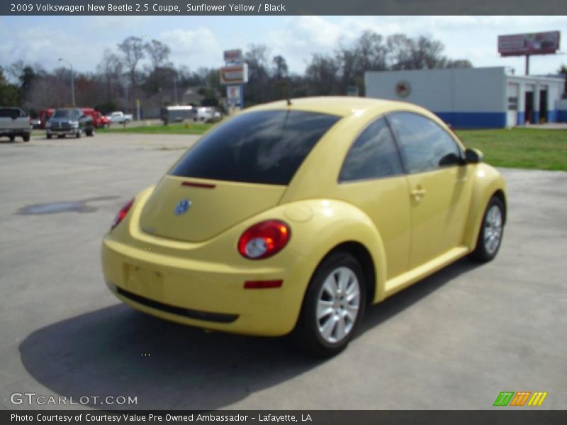 Sunflower Yellow / Black 2009 Volkswagen New Beetle 2.5 Coupe