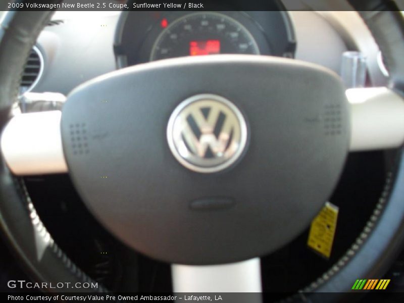 Sunflower Yellow / Black 2009 Volkswagen New Beetle 2.5 Coupe