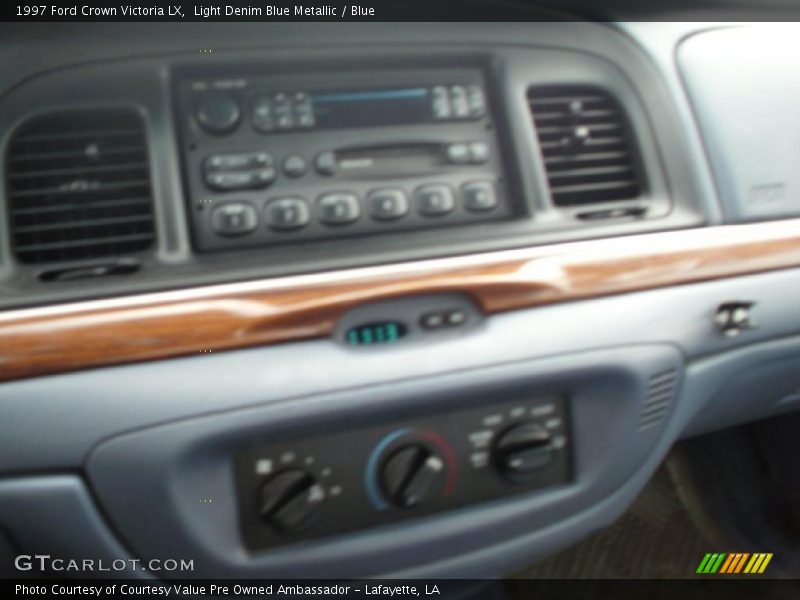 Light Denim Blue Metallic / Blue 1997 Ford Crown Victoria LX