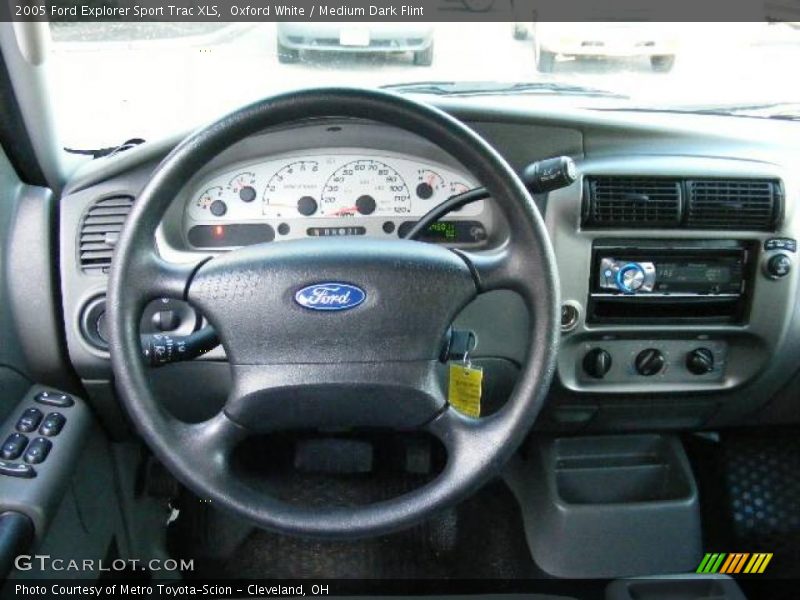 Oxford White / Medium Dark Flint 2005 Ford Explorer Sport Trac XLS