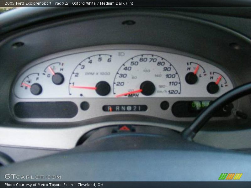 Oxford White / Medium Dark Flint 2005 Ford Explorer Sport Trac XLS