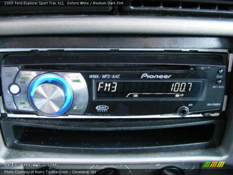 Oxford White / Medium Dark Flint 2005 Ford Explorer Sport Trac XLS