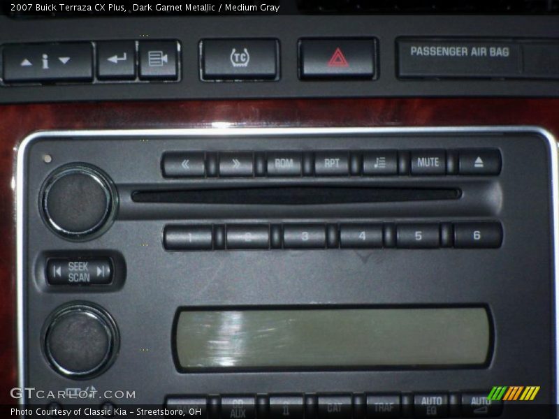 Controls of 2007 Terraza CX Plus