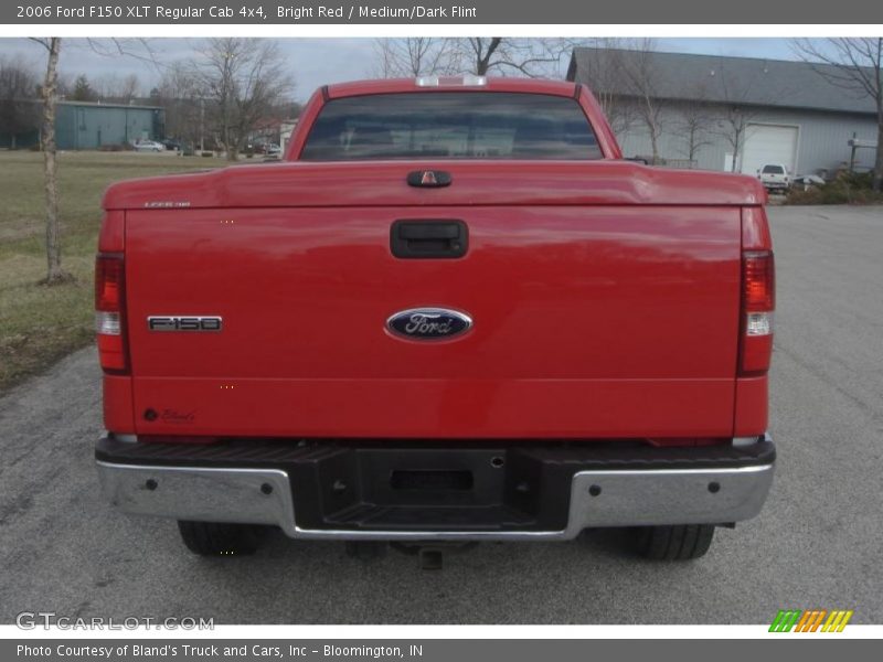 Bright Red / Medium/Dark Flint 2006 Ford F150 XLT Regular Cab 4x4