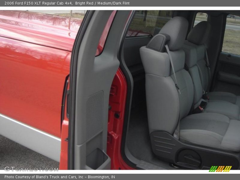 Bright Red / Medium/Dark Flint 2006 Ford F150 XLT Regular Cab 4x4
