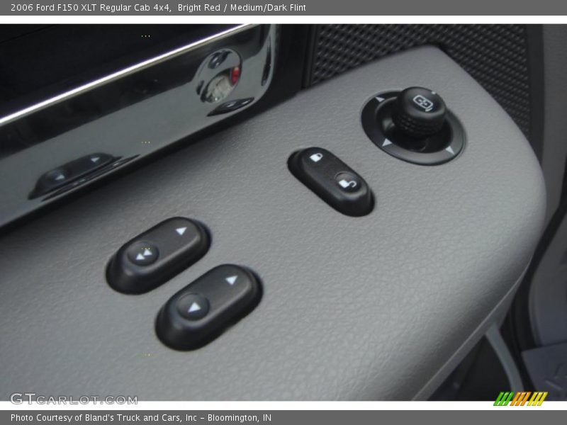 Bright Red / Medium/Dark Flint 2006 Ford F150 XLT Regular Cab 4x4