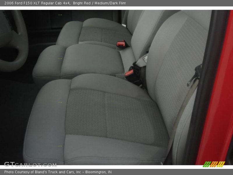 Bright Red / Medium/Dark Flint 2006 Ford F150 XLT Regular Cab 4x4