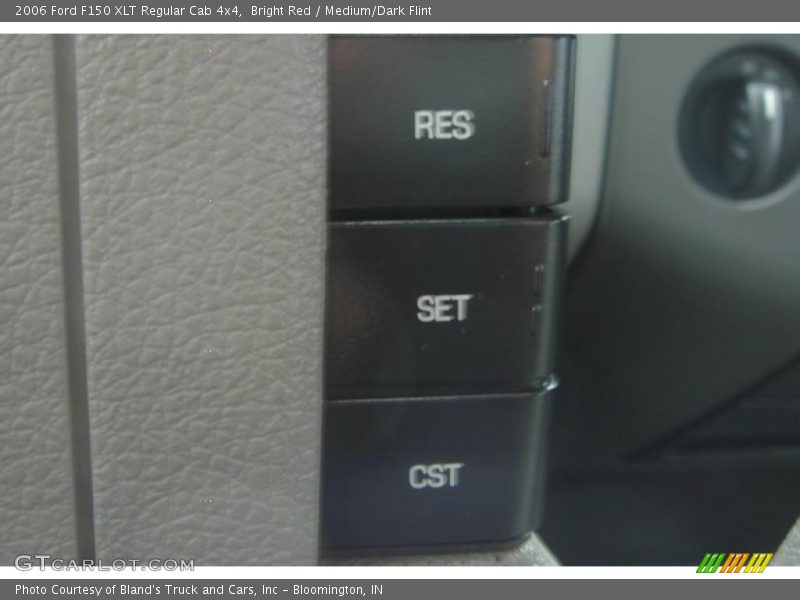 Bright Red / Medium/Dark Flint 2006 Ford F150 XLT Regular Cab 4x4