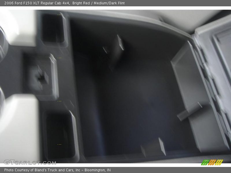 Bright Red / Medium/Dark Flint 2006 Ford F150 XLT Regular Cab 4x4