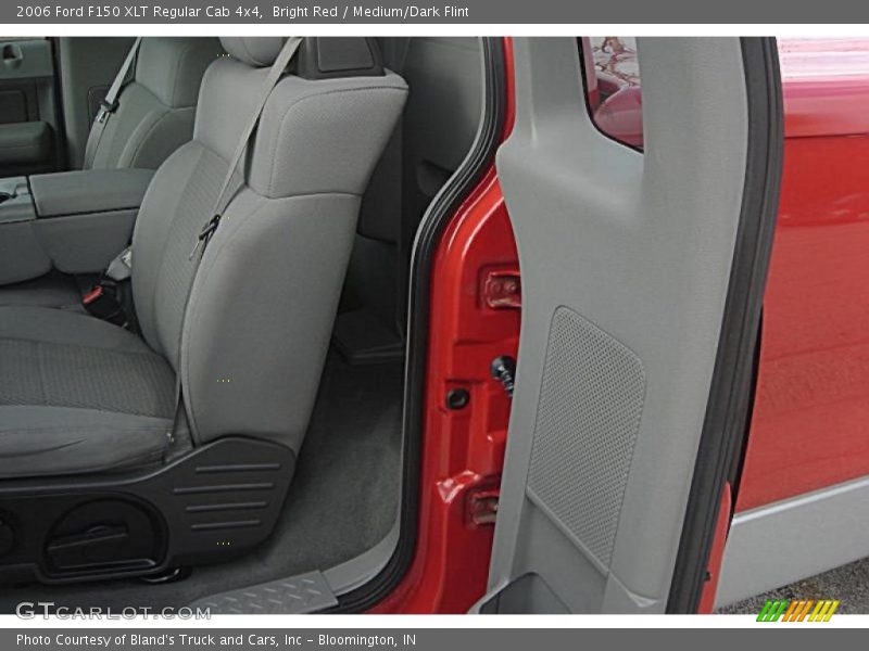 Bright Red / Medium/Dark Flint 2006 Ford F150 XLT Regular Cab 4x4